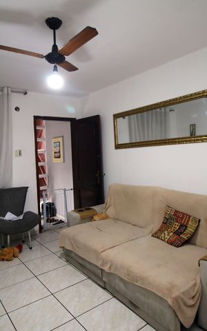 Casa à venda com 62m², 3 quartos e 2 vagasSala