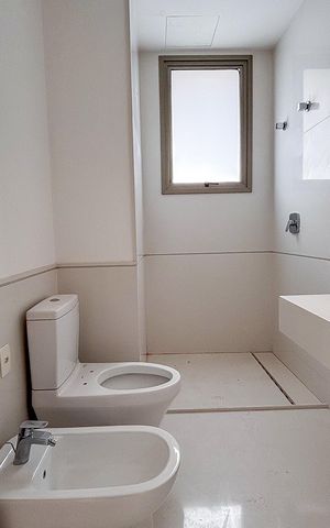 Apartamento à venda com 632m², 4 quartos e 7 vagasBanheiro da Suíte 2