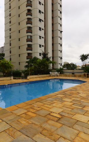 Apartamento à venda com 150m², 3 quartos e 3 vagasÁrea Comum - Piscina