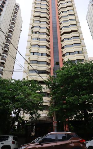 Apartamento à venda com 150m², 3 quartos e 3 vagasFachada