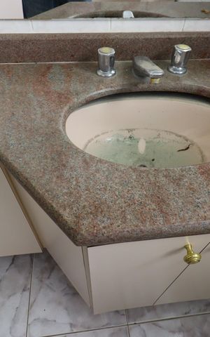Apartamento à venda com 150m², 3 quartos e 3 vagasBanheiro da Suíte - Pia