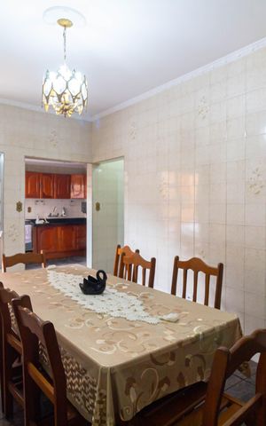 Casa para alugar com 160m², 2 quartos e 4 vagas Casa para alugar com 160m², 2 quartos e 4 vagasCozinha
