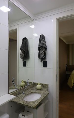 Apartamento à venda com 58m², 2 quartos e 1 vagaBanheiro Social