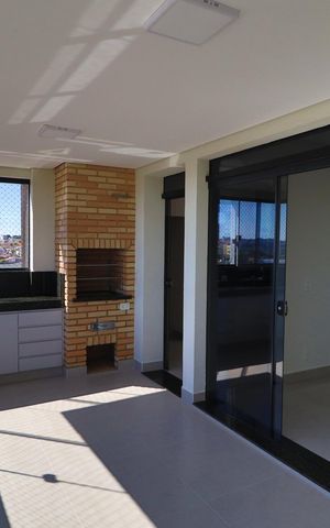 Apartamento para alugar com 110m², 3 quartos e 2 vagasVaranda