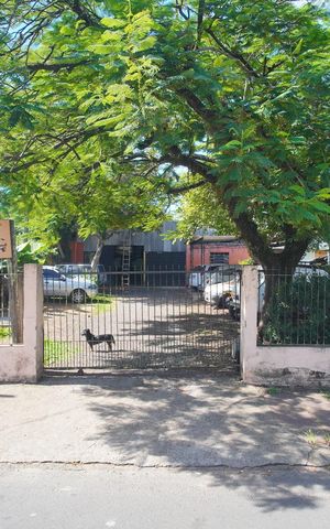 Casa à venda com 65m², 2 quartos e 2 vagasFachada/Plaquinha