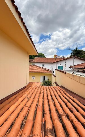 Casa à venda com 329m², 4 quartos e 3 vagas Casa à venda com 329m², 4 quartos e 3 vagasVista Quarto 1