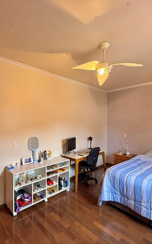 Casa à venda com 329m², 4 quartos e 3 vagas Casa à venda com 329m², 4 quartos e 3 vagasQuarto 2