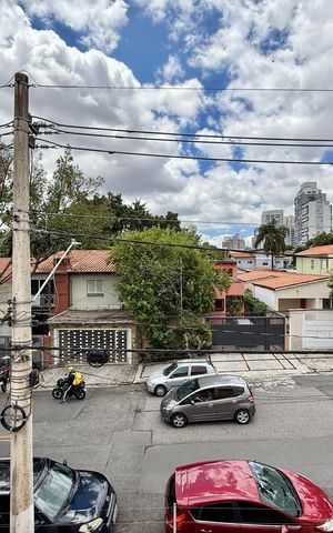 Casa à venda com 329m², 4 quartos e 3 vagas Casa à venda com 329m², 4 quartos e 3 vagasVista Suíte