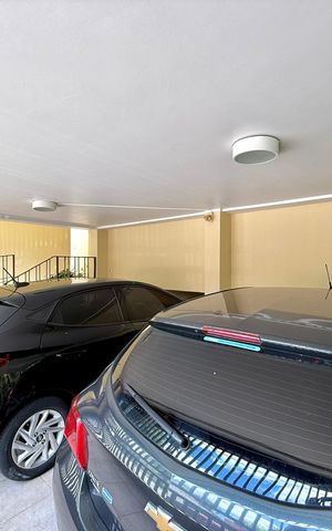 Casa à venda com 329m², 4 quartos e 3 vagas Casa à venda com 329m², 4 quartos e 3 vagasGaragem