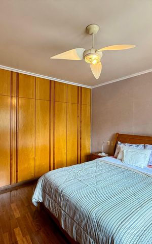 Casa à venda com 329m², 4 quartos e 3 vagas Casa à venda com 329m², 4 quartos e 3 vagasSuíte