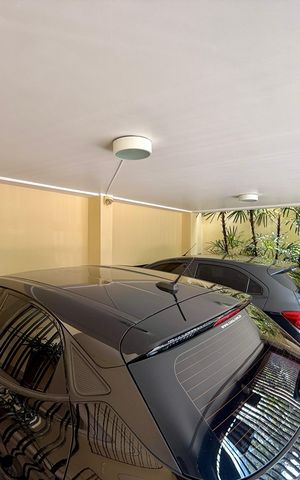 Casa à venda com 329m², 4 quartos e 3 vagas Casa à venda com 329m², 4 quartos e 3 vagasGaragem