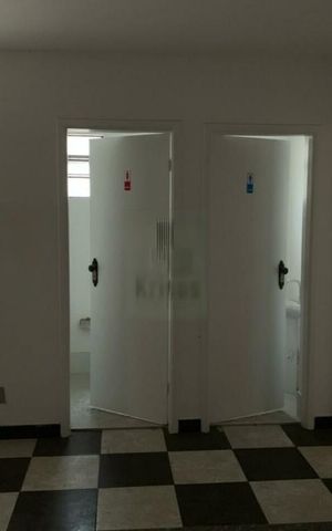Casa à venda com 196m², 4 quartos e 6 vagas