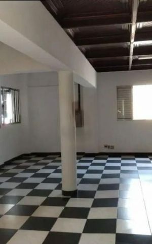 Casa à venda com 196m², 4 quartos e 6 vagas