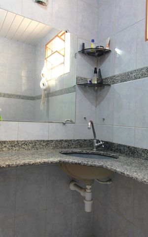 Casa à venda com 281m², 3 quartos e 3 vagasBanheiro