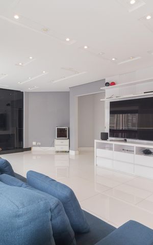 Apartamento à venda com 137m², 3 quartos e 5 vagas Apartamento à venda com 137m², 3 quartos e 5 vagasSala de TV