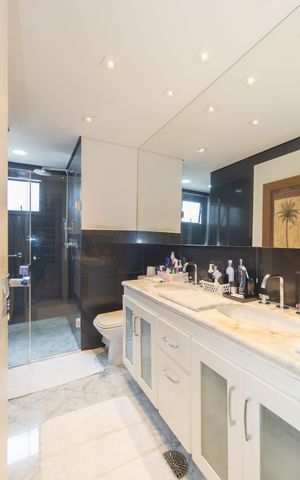 Apartamento à venda com 137m², 3 quartos e 5 vagas Apartamento à venda com 137m², 3 quartos e 5 vagasBanheiro - Suíte 3