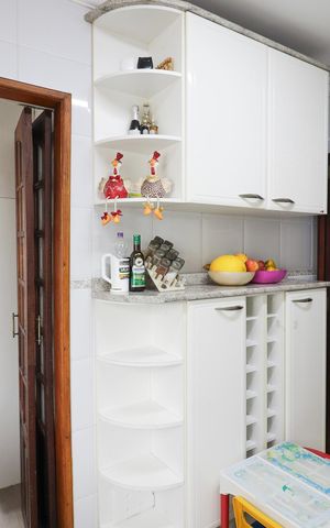 Apartamento à venda com 70m², 2 quartos e 2 vagas Apartamento à venda com 70m², 2 quartos e 2 vagasCozinha e Área de Serviço