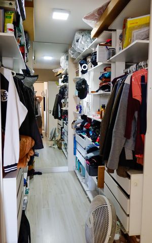 Apartamento à venda com 88m², 3 quartos e 1 vaga Apartamento à venda com 88m², 3 quartos e 1 vagaCloset da suíte 2