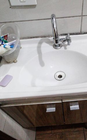 Casa à venda com 180m², 4 quartos e 1 vaga Casa à venda com 180m², 4 quartos e 1 vagaBanheiro 2