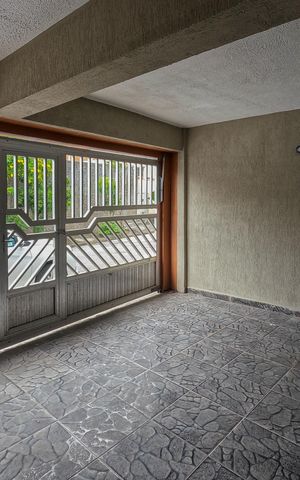 Casa para alugar com 240m², 3 quartos e 3 vagas Casa para alugar com 240m², 3 quartos e 3 vagasGaragem