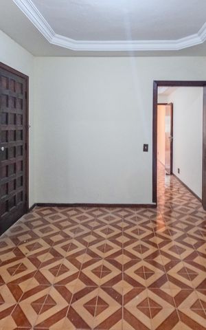 Casa para alugar com 240m², 3 quartos e 3 vagas Casa para alugar com 240m², 3 quartos e 3 vagasSala de jantar