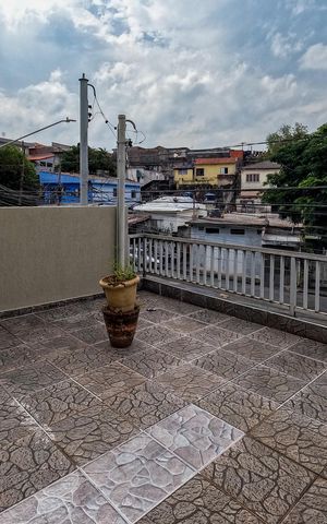 Casa para alugar com 240m², 3 quartos e 3 vagas Casa para alugar com 240m², 3 quartos e 3 vagasVaranda