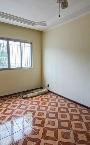 Casa para alugar com 240m², 3 quartos e 3 vagas Casa para alugar com 240m², 3 quartos e 3 vagasSala