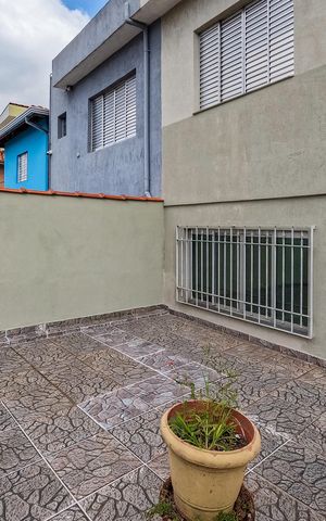 Casa para alugar com 240m², 3 quartos e 3 vagas Casa para alugar com 240m², 3 quartos e 3 vagasVaranda