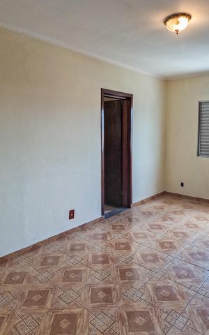 Casa para alugar com 240m², 3 quartos e 3 vagas Casa para alugar com 240m², 3 quartos e 3 vagasSuíte