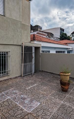 Casa para alugar com 240m², 3 quartos e 3 vagas Casa para alugar com 240m², 3 quartos e 3 vagasVaranda