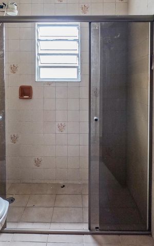 Casa para alugar com 240m², 3 quartos e 3 vagas Casa para alugar com 240m², 3 quartos e 3 vagasBanheiro Corredor