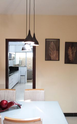 Casa à venda com 150m², 3 quartos e 2 vagasSala