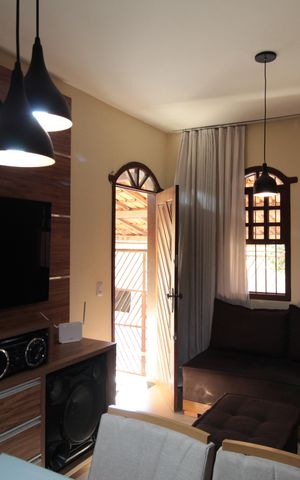 Casa à venda com 150m², 3 quartos e 2 vagasSala