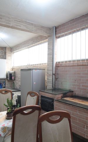 Casa à venda com 150m², 3 quartos e 2 vagasÁrea de Serviço