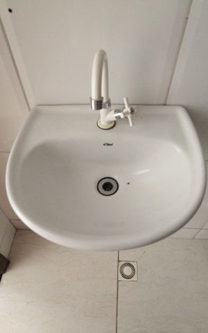 Casa à venda com 150m², 3 quartos e 2 vagasBanheiro de Serviço