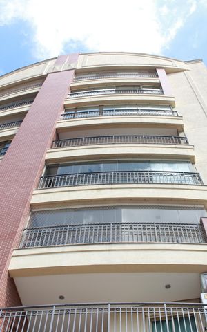Apartamento à venda com 126m², 3 quartos e 3 vagasFachada