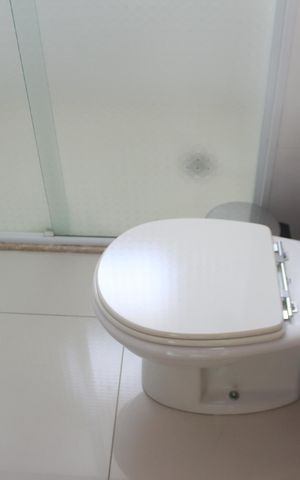 Apartamento à venda com 126m², 3 quartos e 3 vagasBanheiro da Suíte 1