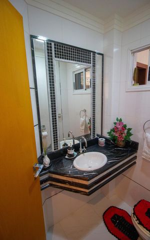 Casa para alugar com 314m², 5 quartos e 2 vagasBanheiro 1