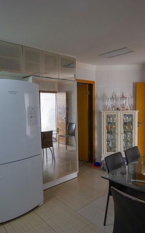 Casa para alugar com 314m², 5 quartos e 2 vagasCozinha