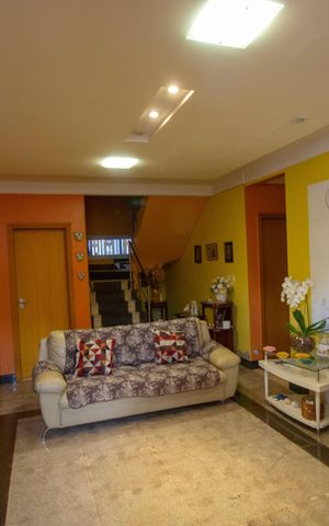 Casa para alugar com 314m², 5 quartos e 2 vagasSala