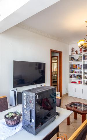 Apartamento à venda com 122m², 3 quartos e sem vaga Apartamento à venda com 122m², 3 quartos e sem vagaSala