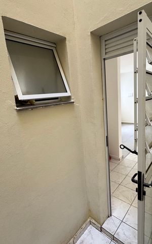 Apartamento à venda com 45m², 2 quartos e 1 vaga Apartamento à venda com 45m², 2 quartos e 1 vagaVaranda