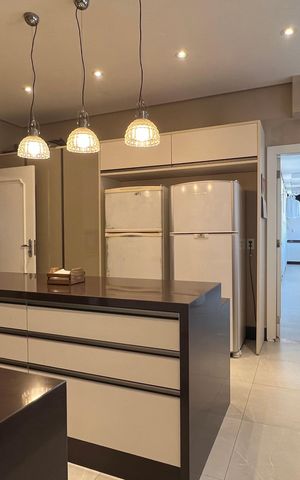Apartamento à venda com 380m², 4 quartos e 3 vagas Apartamento à venda com 380m², 4 quartos e 3 vagasCozinha