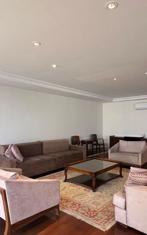 Apartamento à venda com 380m², 4 quartos e 3 vagas Apartamento à venda com 380m², 4 quartos e 3 vagasSalas