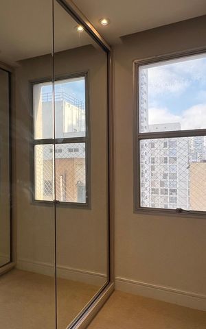 Apartamento à venda com 380m², 4 quartos e 3 vagas Apartamento à venda com 380m², 4 quartos e 3 vagasCloset da suíte 3