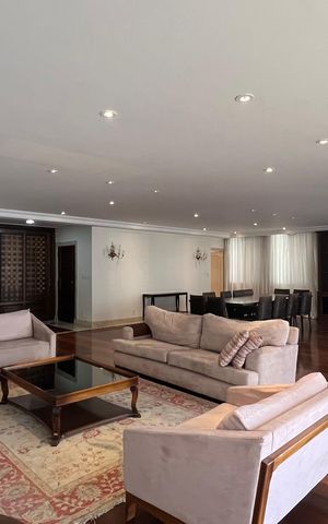 Apartamento à venda com 380m², 4 quartos e 3 vagas Apartamento à venda com 380m², 4 quartos e 3 vagasSalas