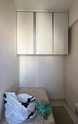 Apartamento à venda com 380m², 4 quartos e 3 vagas Apartamento à venda com 380m², 4 quartos e 3 vagasQuarto de Serviço