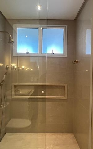 Apartamento à venda com 380m², 4 quartos e 3 vagas Apartamento à venda com 380m², 4 quartos e 3 vagasBanheiro
