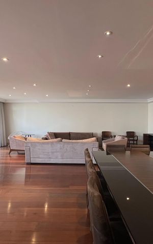 Apartamento à venda com 380m², 4 quartos e 3 vagas Apartamento à venda com 380m², 4 quartos e 3 vagasSalas