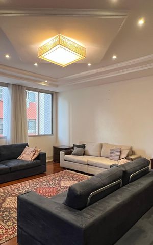 Apartamento à venda com 380m², 4 quartos e 3 vagas Apartamento à venda com 380m², 4 quartos e 3 vagasSala de TV
